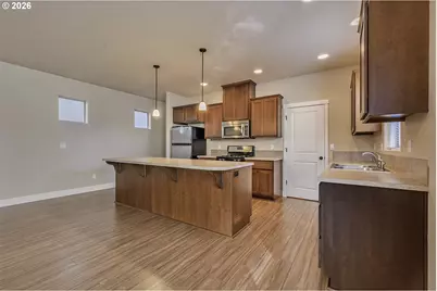 131 NW Connell Ave, Hillsboro, OR 97124 - Photo 14