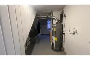 8155 SW Canyon Rd, Portland, OR 97225 - Photo 12