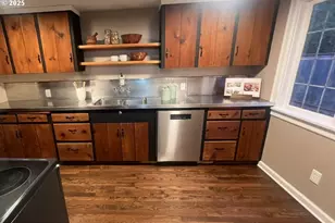 8155 SW Canyon Rd, Portland, OR 97225 - Photo 8