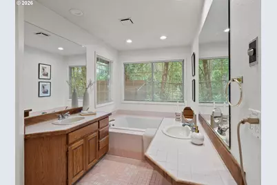 3600 Spring Ln, Lake Oswego, OR 97035 - Photo 20