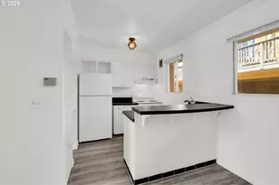 851 SW Broadway Dr, Portland, OR 97201 - Photo 8