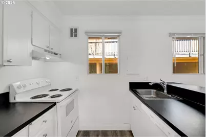 851 SW Broadway Dr #52, Portland, OR 97201 - Photo 10