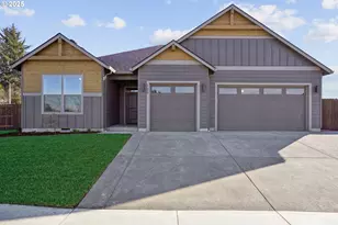 135 E Airedale Ave, La Center, WA 98629 - Photo 1