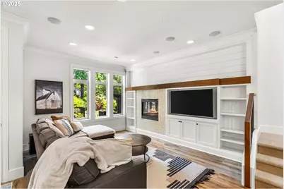 124 D Ave, Lake Oswego, OR 97034 - Photo 2