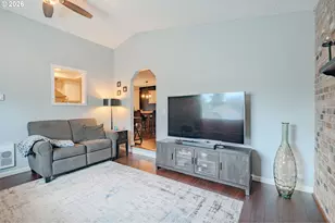 15710 NE 9th Cir, Vancouver, WA 98684 - Photo 4