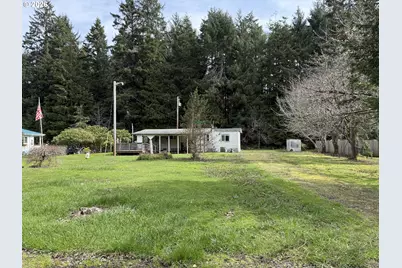 1752 SE Hall Ct, Waldport, OR 97394 - Photo 36