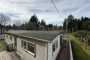 1752 SE Hall Ct, Waldport, OR 97394 - Photo 38