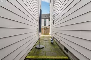 3942 SE Gladstone St, Portland, OR 97202 - Photo 40