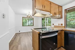 2879 Timberline Dr, Eugene, OR 97405 - Photo 12