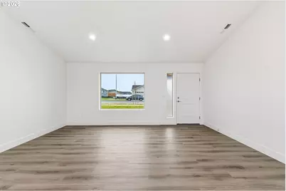 145 SW Eagle Dr, Boardman, OR 97818 - Photo 2