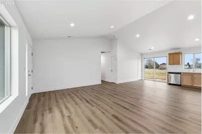 145 SW Eagle Dr, Boardman, OR 97818 - Photo 4