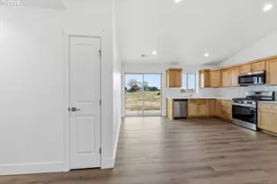 145 SW Eagle Dr, Boardman, OR 97818 - Photo 12