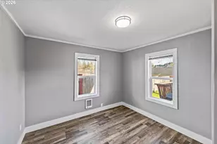 1390 Pennsylvania Ave, Coos Bay, OR 97420 - Photo 14