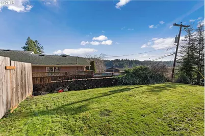 1390 Pennsylvania Ave, Coos Bay, OR 97420 - Photo 24
