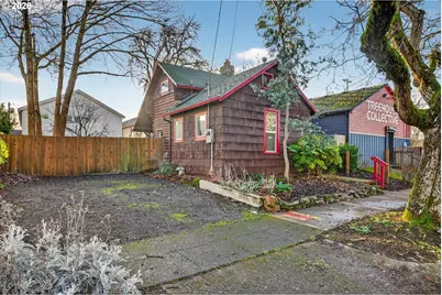 7512 N Berkeley Ave, Portland, OR 97203 - Photo 1