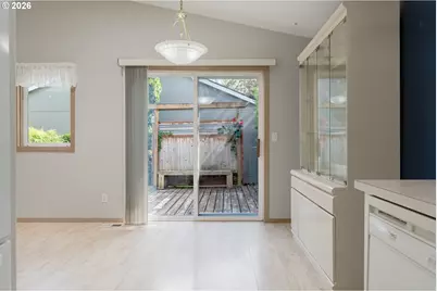 6504 NE Chestnut St, Hillsboro, OR 97124 - Photo 6