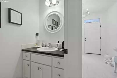 2210 S White Salmon Dr, Ridgefield, WA 98642 - Photo 8