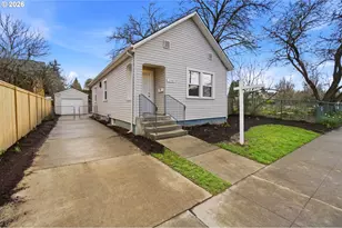 2542 SE 18th Ave, Portland, OR 97202 - Photo 2