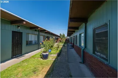 1742 Center St, Salem, OR 97301 - Photo 4