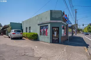 1742 Center St, Salem, OR 97301 - Photo 8