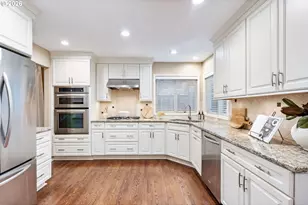 6295 SW Tillamook Pl, Beaverton, OR 97007 - Photo 10