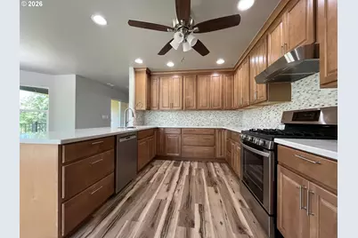 155 SE Callaham Ct, Myrtle Creek, OR 97457 - Photo 12