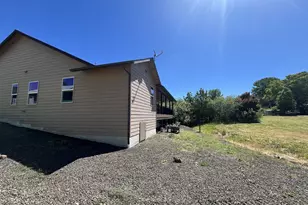 155 SE Callaham Ct, Myrtle Creek, OR 97457 - Photo 42