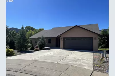 155 SE Callaham Ct, Myrtle Creek, OR 97457 - Photo 2