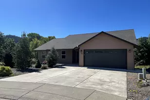155 SE Callaham Ct, Myrtle Creek, OR 97457 - Photo 2