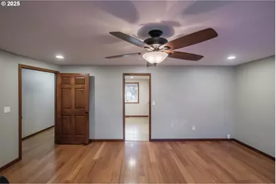 1141 NE Springwood Dr, Albany, OR 97321 - Photo 16