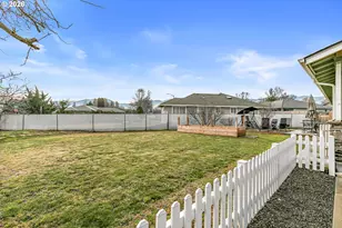 3712 Colver Rd, Phoenix, OR 97535 - Photo 22