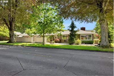 2251 Louisiana St, Longview, WA 98632 - Photo 2