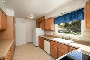 3802 SE 113th Ave, Portland, OR 97266 - Photo 14