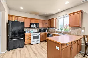 1032 S 1st St, Cottage Grove, OR 97424 - Photo 12
