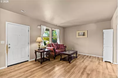 1032 S 1st St, Cottage Grove, OR 97424 - Photo 8