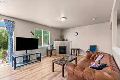 1032 S 1st St, Cottage Grove, OR 97424 - Photo 10