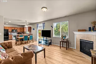 1032 S 1st St, Cottage Grove, OR 97424 - Photo 16