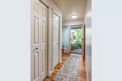 15110 SW Barlow Ct, Beaverton, OR 97007 - Photo 4