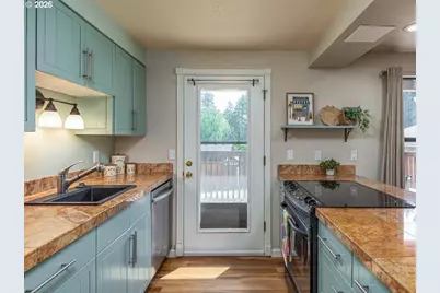 15110 SW Barlow Ct, Beaverton, OR 97007 - Photo 12