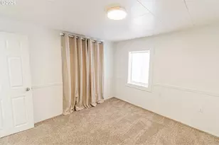 529 SW 32nd St, Lincoln City, OR 97367 - Photo 24