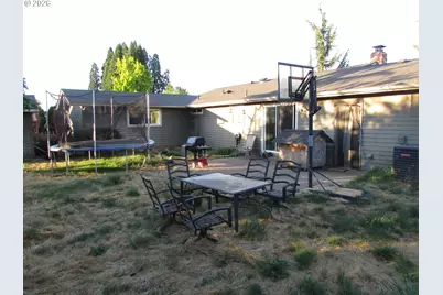 360 Cindy Ln, Mount Angel, OR 97362 - Photo 4