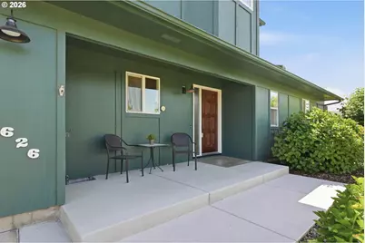 33626 Paiute Ln, Eugene, OR 97408 - Photo 2