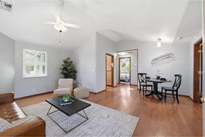 33626 Paiute Ln, Eugene, OR 97408 - Photo 8
