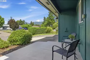 33626 Paiute Ln, Eugene, OR 97408 - Photo 6
