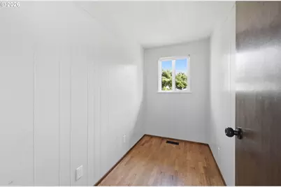 33626 Paiute Ln, Eugene, OR 97408 - Photo 14
