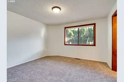 1012 NW Oakwood Cir, McMinnville, OR 97128 - Photo 20