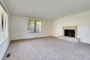 1012 NW Oakwood Cir, McMinnville, OR 97128 - Photo 6