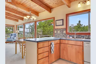 26765 Nedonna Ave, Rockaway Beach, OR 97136 - Photo 12