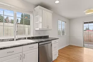 2297 SW 218th Dr, Beaverton, OR 97003 - Photo 18