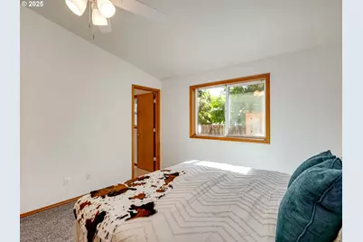 1065 Ridgefield Ct, Stayton, OR 97383 - Photo 32